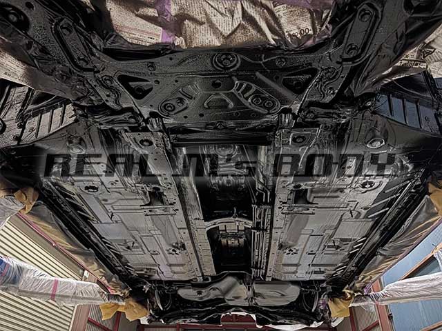 スポーツカーこそ“足元の防御”|ジーバート塗装&ヘッドライト保護施工